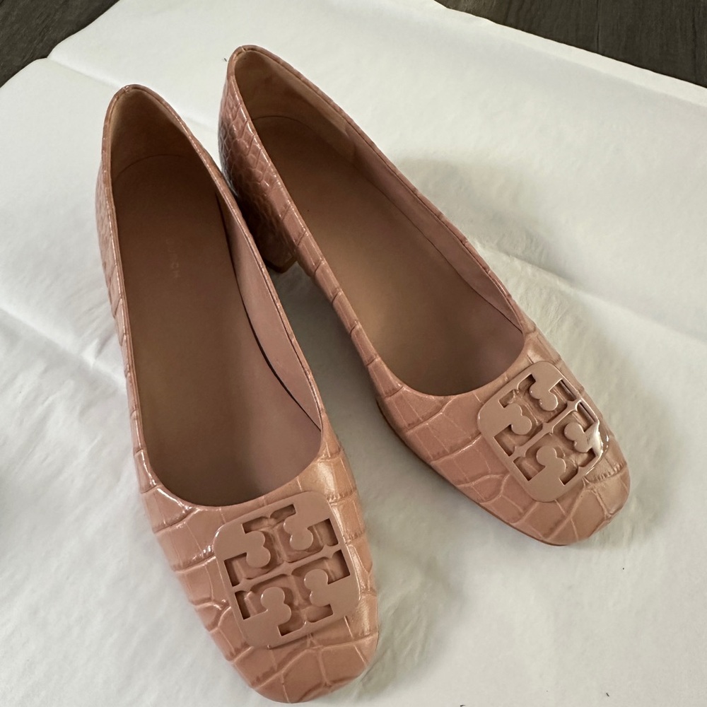 Tory Burch Blush Croc-Embossed Flats - Picture 2 of 6
